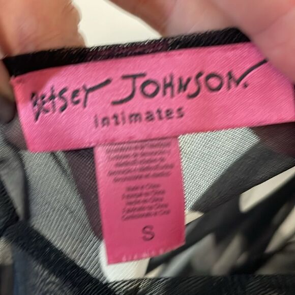 Betsey Johnson Valentine’s Negligée Ink Bows, Sheer Black, Small - Picture 7 of 8